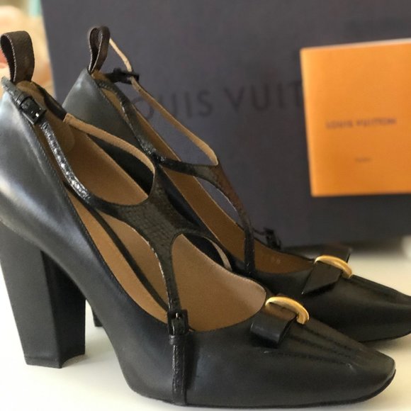 Louis Vuitton Headline Cross Black Leather Pump - Picture 6 of 8